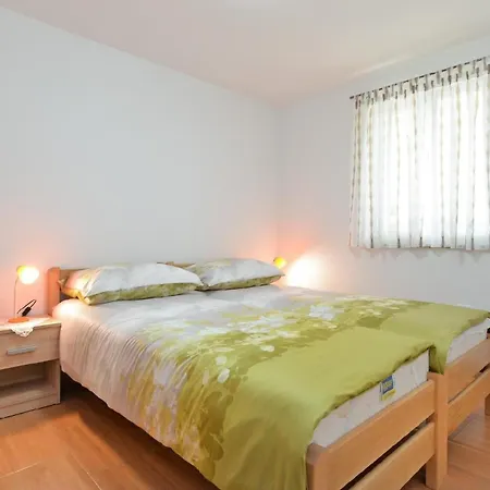 Fuer 4 Personen Ca 42 Qm In Fazana-surida, Istrien Istrische Riviera Lägenhet Valbandon